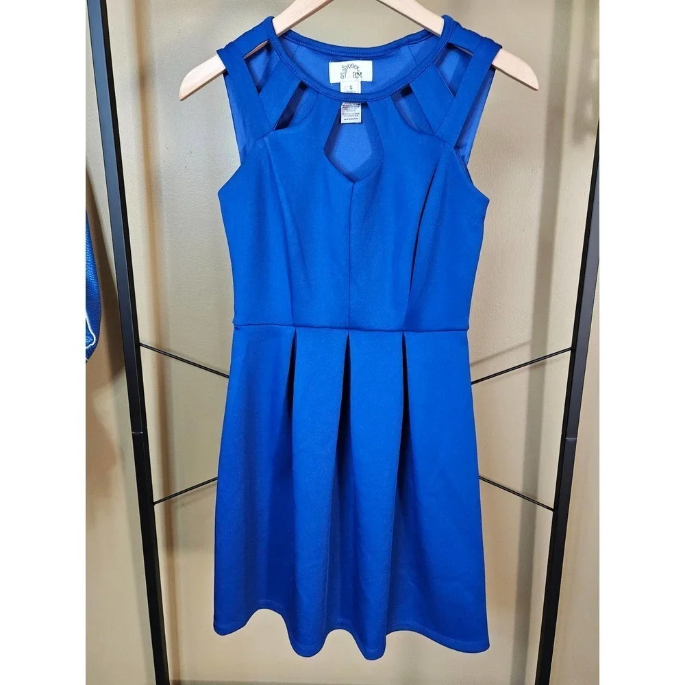 Sweet Storm Fit & Flare Dress Size S - Picture 4 of 7
